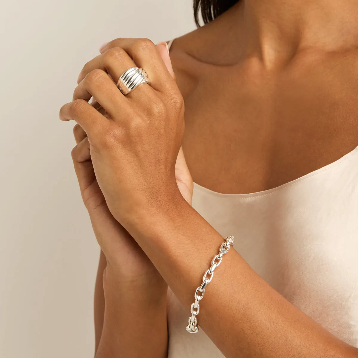 Murmur Ring