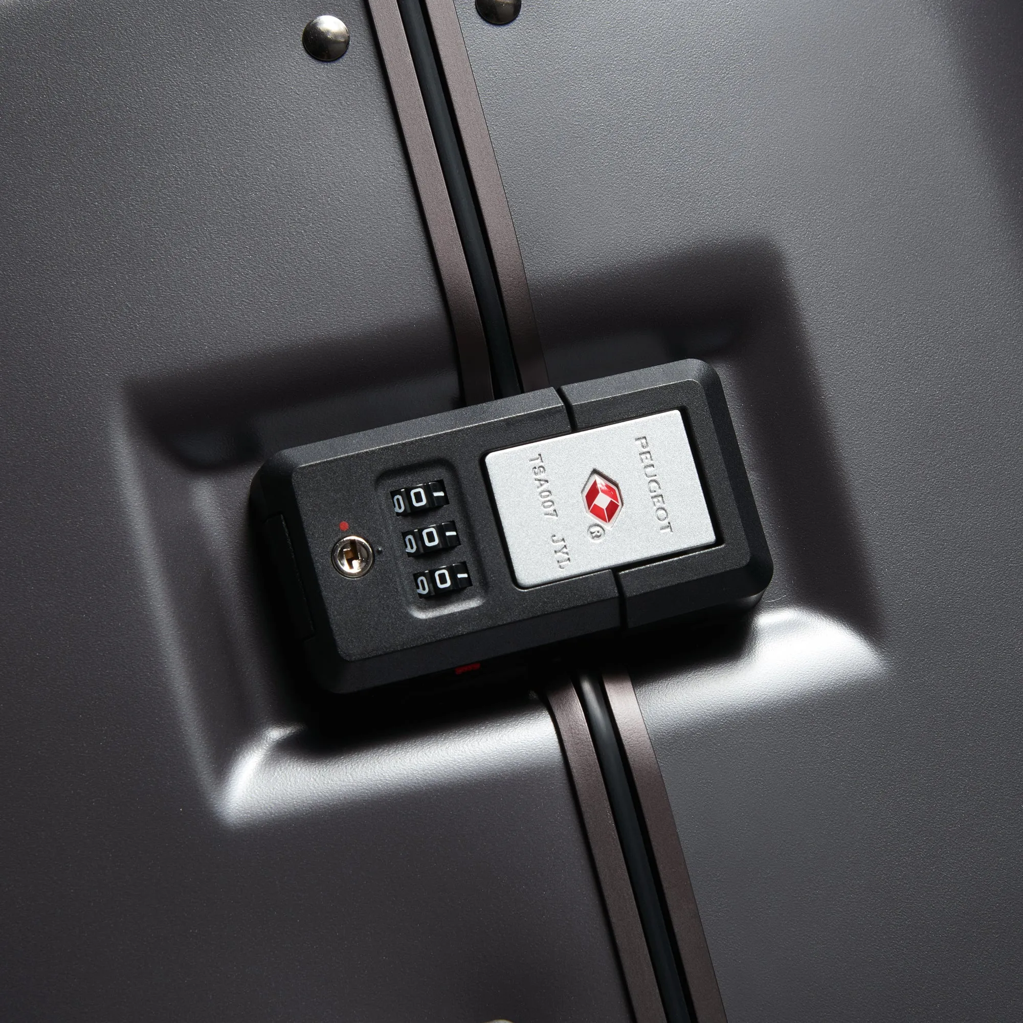 PEUGEOT VOYAGES - Medium Trunk Spinner