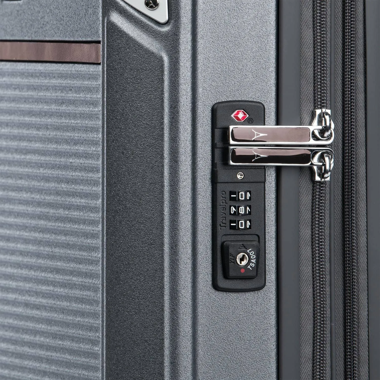 Platinum® Elite Carry-On / Medium Check-in Hardside Luggage Set