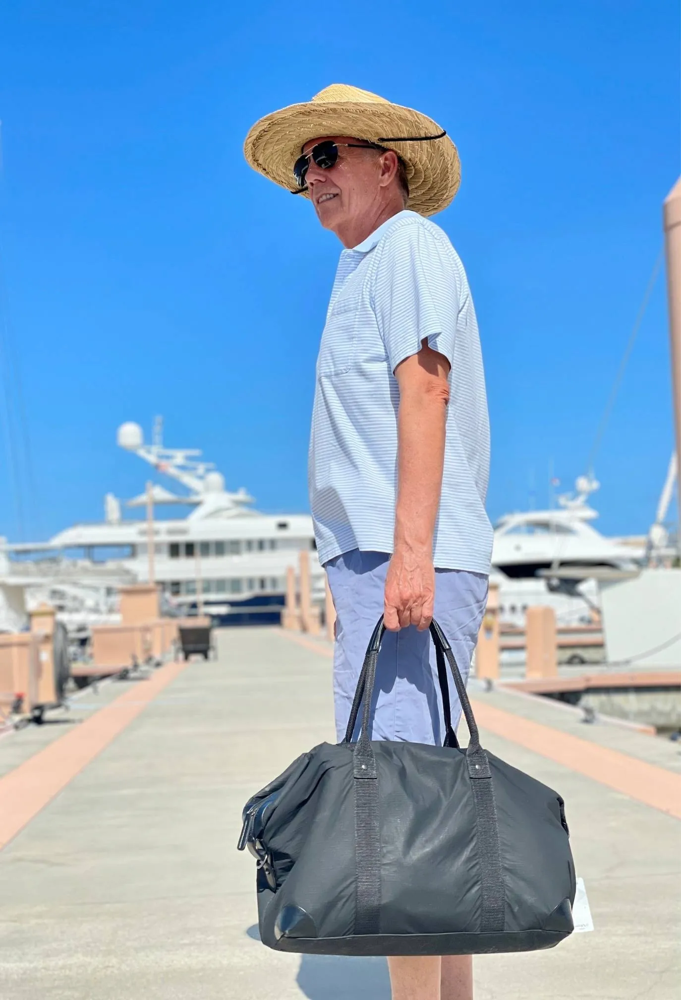 The Weekender Bag in Black